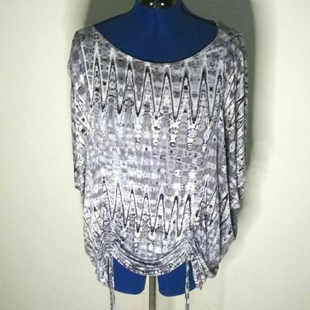 Kimono style blouse plus size.